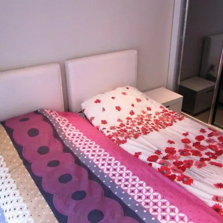 아파트 Tropical Gardens E 7 Spacious Duplex 4 Bed 시데