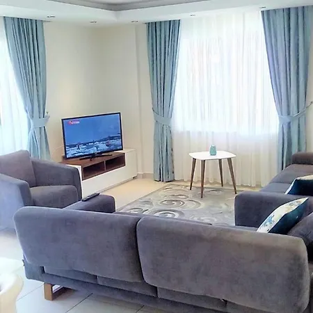 Tropical Gardens E 7 Spacious Duplex 4 Bed Сиде
