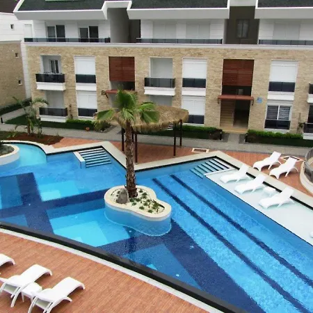 Tropical Gardens E 7 Spacious Duplex 4 Bed *