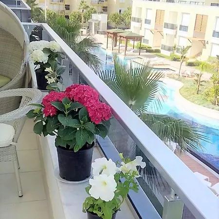 Tropical Gardens E 7 Spacious Duplex 4 Bed סייד
